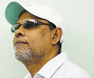 Kumaran Pathmanathan alias KP: Courtesy to www.puthinam.com