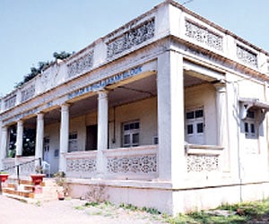 The Tower of Silence situated on Mysore Road| Nagaraja Gadekal