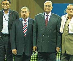 From left: Karti Chidambaram (chairman, Chennai Open 2010 OC), N Srinivasan (BCCI secretary), Yashwant Sinha (AITA president), India’s 1966 Davis Cup