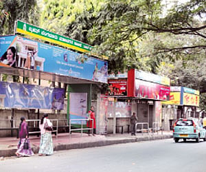 Multiple bus shelters for a single bus stop as seen at the Indian Express Stop on Queen’s Road|Sudhakar Jain.