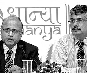 MD and CEO of NCDEX R Ramaseshan (L) and Chief Business Officer Vijay Kumar addressing a press meet in Mumbai on Wednesday.