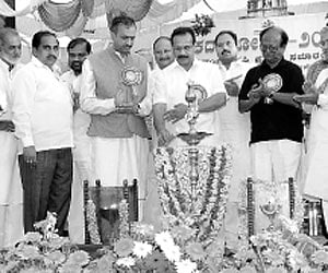 CM D V Sadananda Gowda inaugurating the Kadambotsava at Banavasi, U-K district, on Saturday | Express Photo