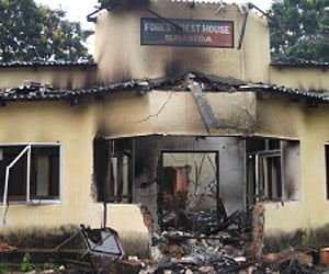 Maoists blow up 8 Forest department buildings