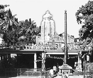 Sunlight fails to light up idol at Arasavilli