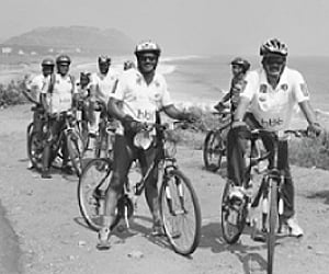 Cycle lovers on a dream run