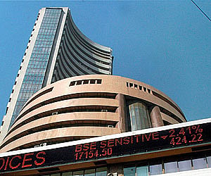 India’s equity market snapped a six-day winning streak and fell sharply on Friday as investors allegedly rushed to book profits ahead of US Federal Reserve Chair Jerome Powell’ speech.