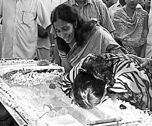 Vipindas laid to rest