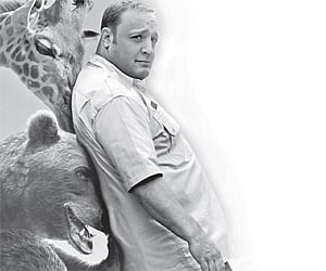 Despite Kevin’s effort, Zookeeper fails to impre