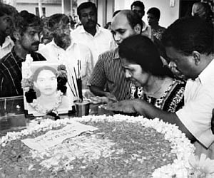 Omana Kunjamma, the mother of Indu, breaking down before her body at her house at Kumarapuram in Thiruvananthapuram on Friday I Express