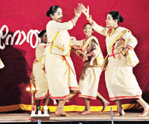 A view of the ‘margam kali’ competition at the festival| Express Photo.