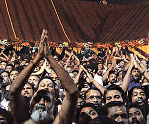 a few hours before the catastrophe: Pilgrims witnessing Makarajyothi in front of Sabarimala Lord Ayyappa temple on Friday evening