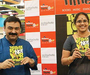Abhijit Bhaduri, Prof Vasanthi Srinivasan and Vijay Nair at the launch of The Boss Is Not Your Friend