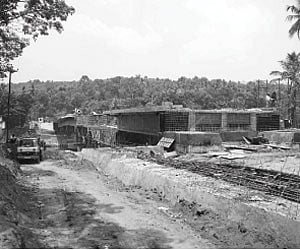 Sattapadi kutram, a political film