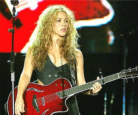 Shakira at the Rock in Rio concert (Image Courtesy: Wikimedia Commons).