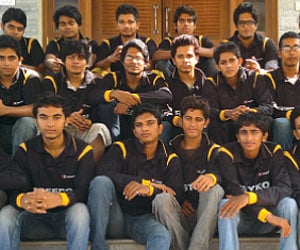 Members of Stunting Hawx.