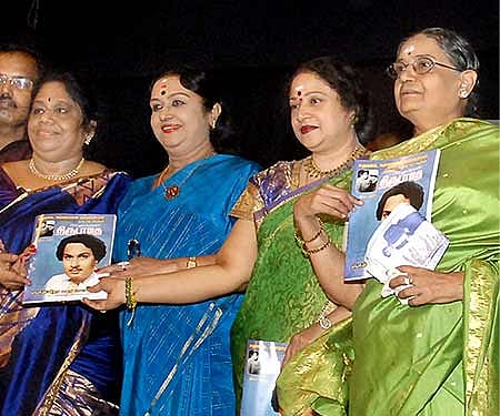 Saroja Devi, the heroine of 'Thirudathey', releases the souvenir at the golden jubilee celebrations of 'Thirudathey'| Express Photo by P Jawahar.