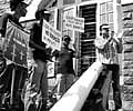 Suresh Gopi along with GIST activists displaying the ‘effigy’ of a cigarette during their No Tobacco Day observance in the city