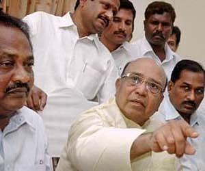 Shankar Rao drags entire YSR team into probe