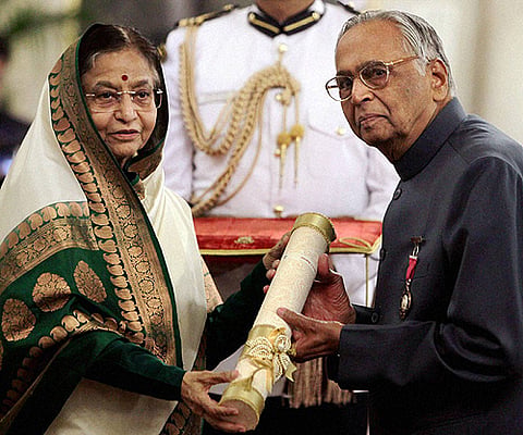 President presents Padma Awards