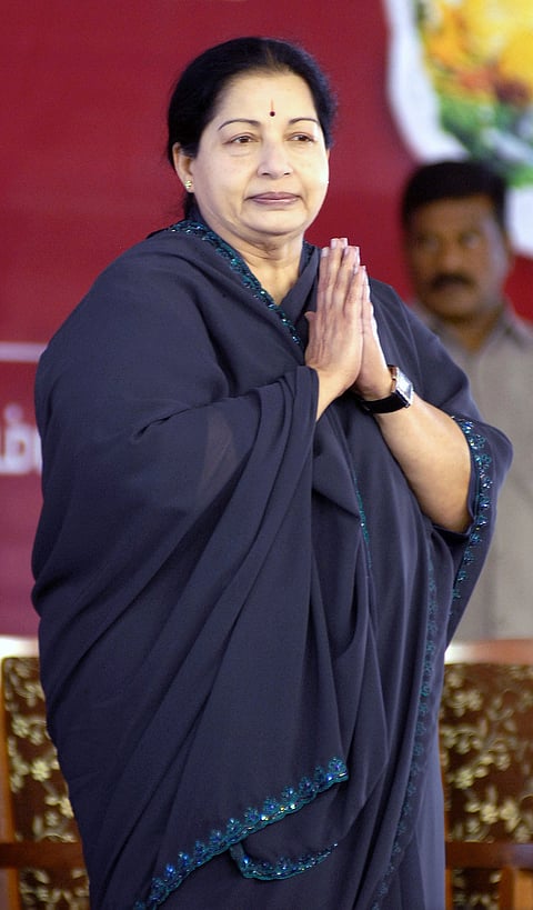 Jayalalithaa accuses Karunanidhi of double talk on Lanka