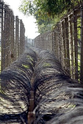 India, Pakistan trade fire along LoC in Poonch overnight