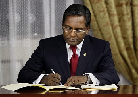 Maldives president will stay on beyond term