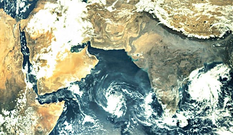 Helen to hit coastal AP at 120 kmph