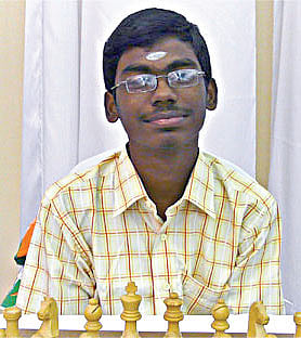 Sethuraman Shares Lead After Fifth Round