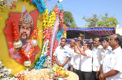 Wadiyar's Post-funeral Rites in Full Swing in Mysore