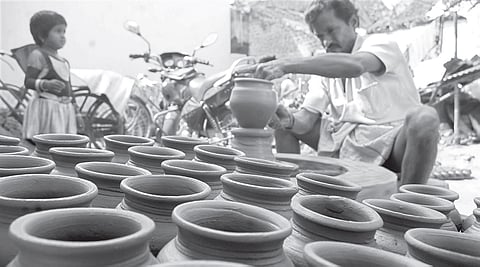 Mud Pots Make Entry into Markets 2 Weeks Ahead of Pongal