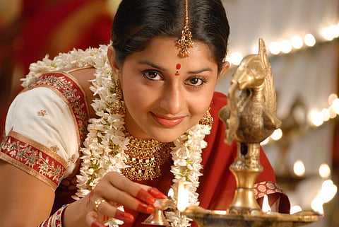 Actress Meera Jasmine to Tie the Knot on February 12