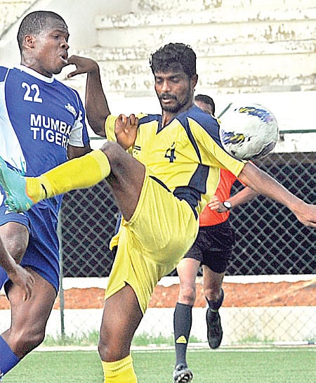 Southern Samity enter final round