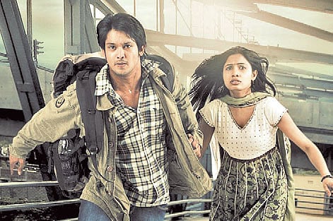 Naan Rajavaga Pogiren: Multiple flashbacks drag the narrative