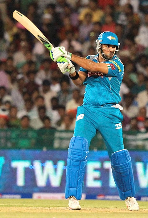 Losing Yuvraj, Wright in same over was turning point: Walters