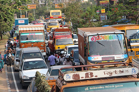 Only BS-IV Compliant Vehicles From October Onwards: Government