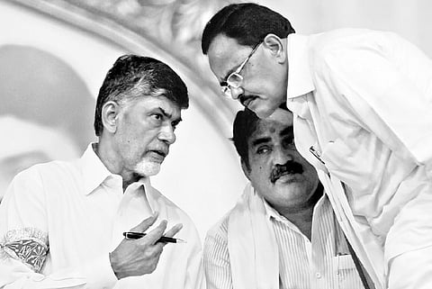 Naidu promises jobs to Telangana martyrs’ families