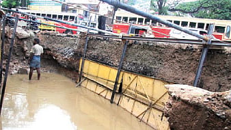No escape from flooding at Thampanoor, feel local people