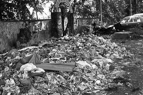 A pile of garbage welcomes you at KMCH