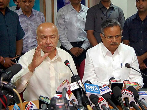 Naxal menace: Shinde calls for joint operations