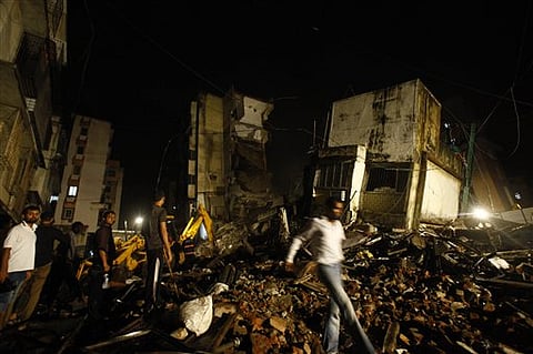 Building collapses in Mumbai due to heavy downpour