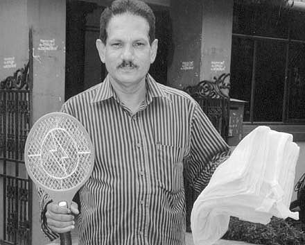 Fly swatters distributed