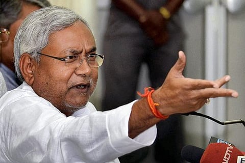 BJP feels the heat of Third Front as Nitish stays cool
