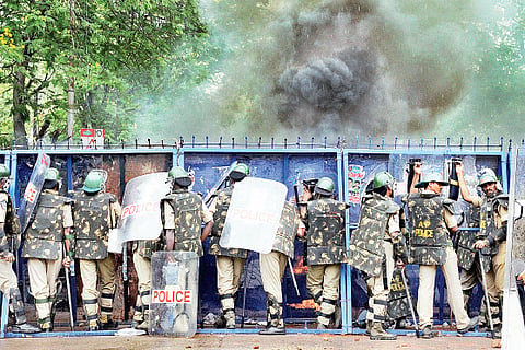 Police keep them at bay, yet Telangana protesters have their say