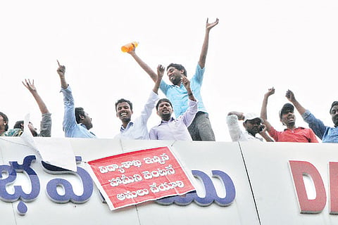 Qualified DSC candidates shout from rooftops for jobs