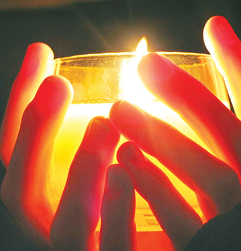 Sun shines over all devotees