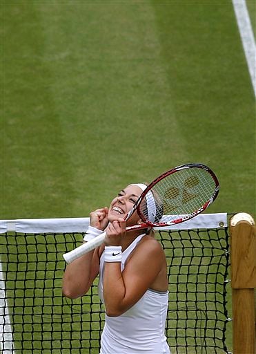 Lisicki crushes Kanepi to reach Wimbledon semis