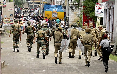 Fresh clashes in Kishtwar; 2 cops among 4 injured
