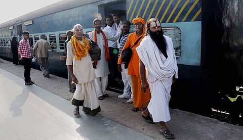 VHP inaugurates yatra, 500 activists arrested in UP