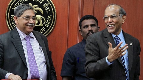 RBI Deputy Governor Chakrabarty Resigns