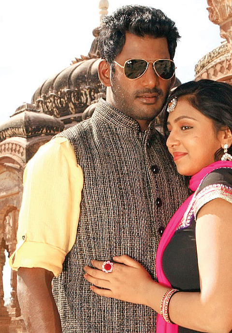 'Naan Sigappu Manithan' Keeps You Hooked